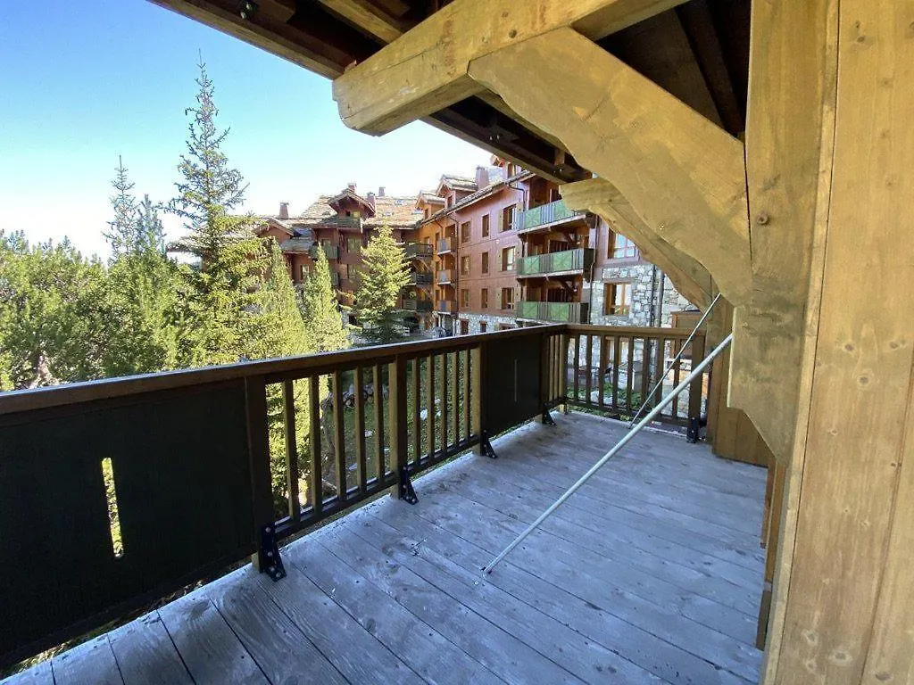 Stylish Ski-In Ski-Out 3 Bed Apartment, Arc 1950 Les Arcs
