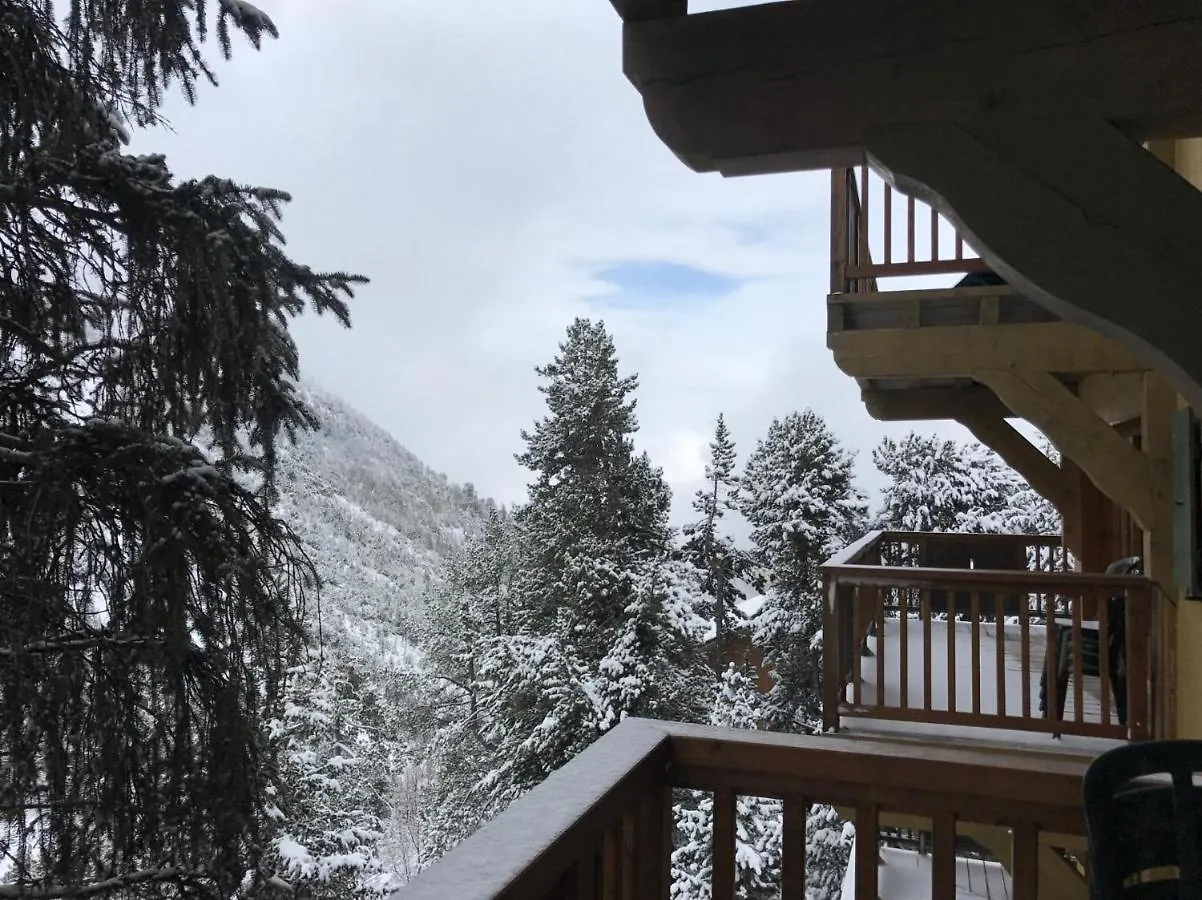 Apartment Stylish Ski-In Ski-Out 3 Bed Apartment, Arc 1950 Les Arcs