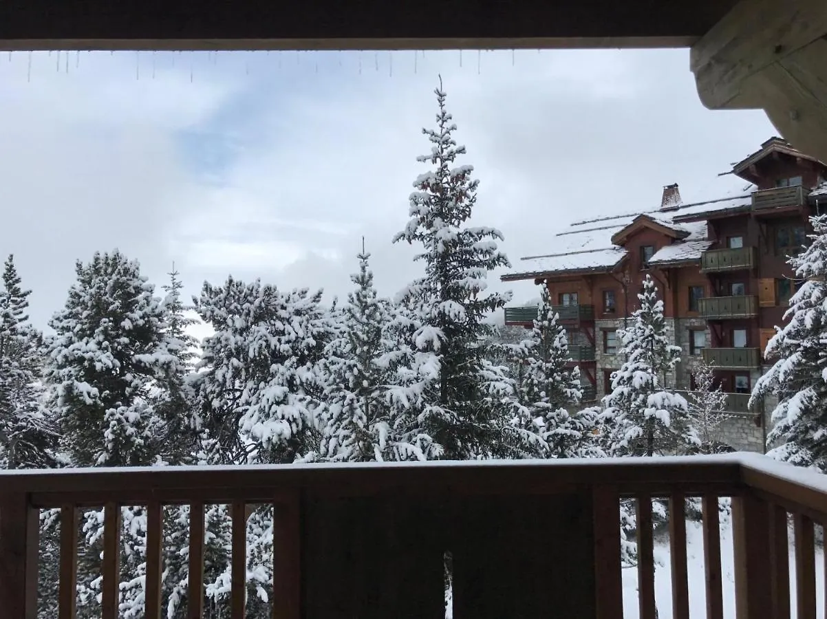 Stylish Ski-In Ski-Out 3 Bed Apartment, Arc 1950 Les Arcs  France
