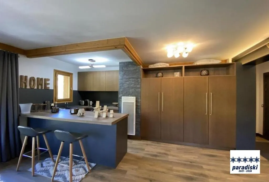 Stylish Ski-In Ski-Out 3 Bed Apartment, Arc 1950 Les Arcs  Les Arcs (Savoie)