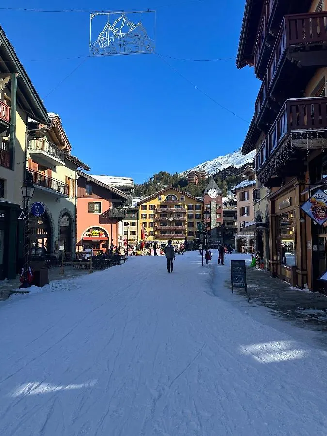 Stylish Ski-In Ski-Out 3 Bed Apartment, Arc 1950 Les Arcs  0*, Les Arcs (Savoie)